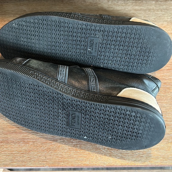 🖤Fendi🖤 - Picture 5 of 8